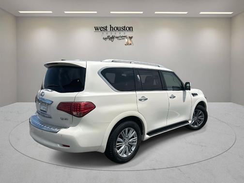 2017 INFINITI QX80