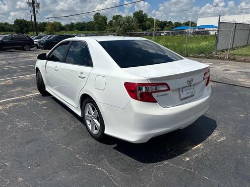 2012 Toyota Camry SE