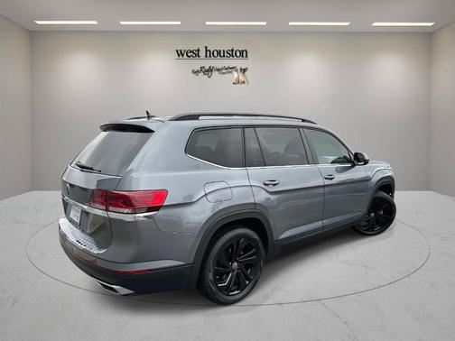 2022 Volkswagen Atlas 2.0T SE w/Technology