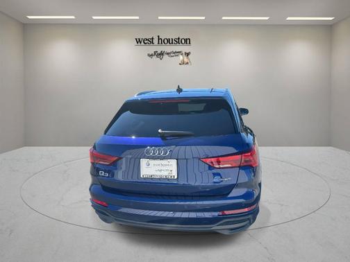 2023 Audi Q3 45 S line Premium