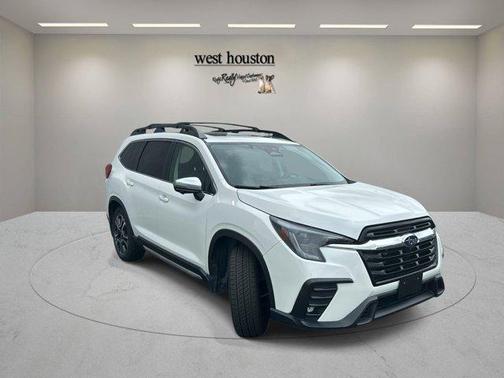 Crystal White Pearl 2023 Subaru Ascent Limited 8-Passenger