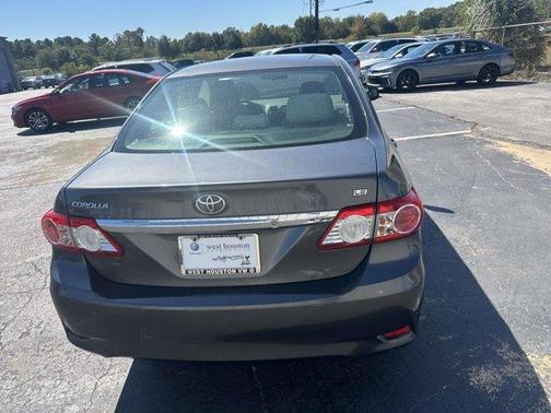 2011 Toyota Corolla LE