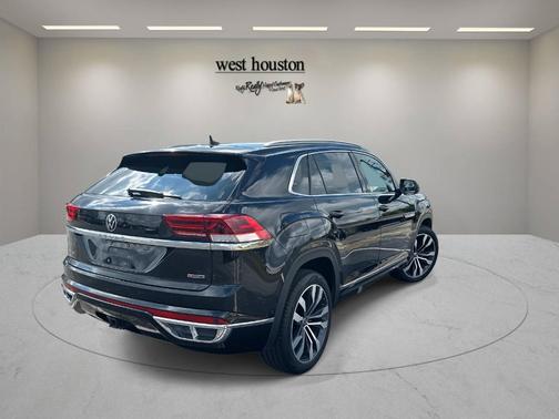 2022 Volkswagen Atlas Cross Sport 3.6L V6 SEL Premium R-Line