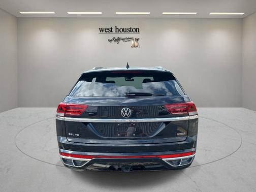 2022 Volkswagen Atlas Cross Sport 3.6L V6 SEL Premium R-Line