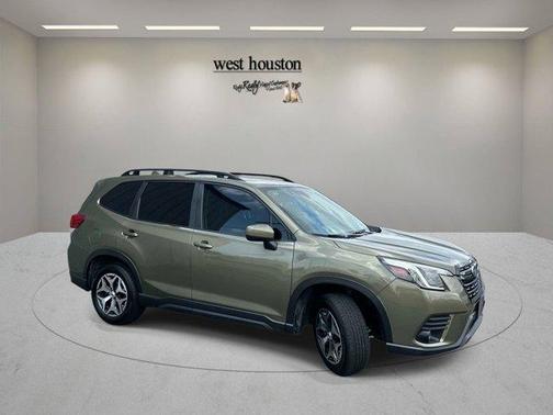 Autumn Green Metallic 2023 Subaru Forester Premium