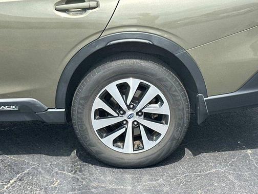 Autumn Green Metallic 2022 Subaru Outback Premium