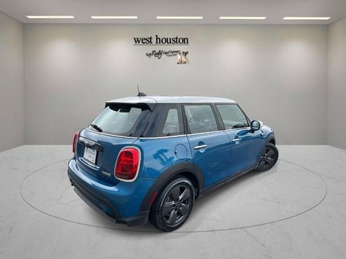 2022 MINI Hardtop Cooper