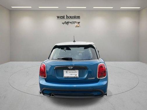 2022 MINI Hardtop Cooper