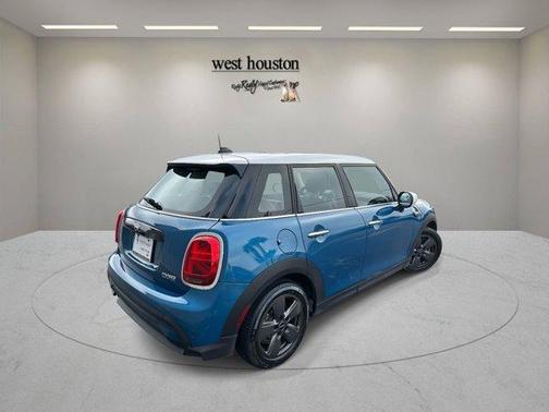 2022 MINI Hardtop Cooper