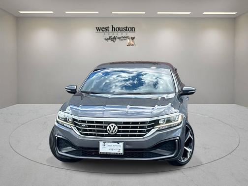 2021 Volkswagen Passat 2.0T R-Line