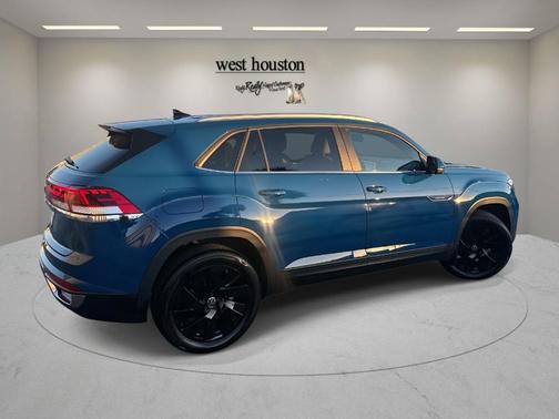 2025 Volkswagen Atlas Cross Sport 2.0T SE w/Technology