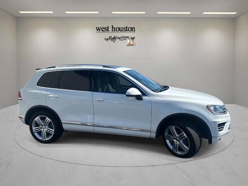 2015 Volkswagen Touareg V6 Lux