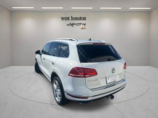 2015 Volkswagen Touareg V6 Lux