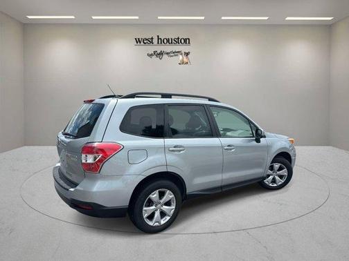 Ice Silver Metallic 2015 Subaru Forester 2.5i Premium