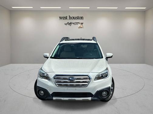 White 2016 Subaru Outback 2.5i Limited