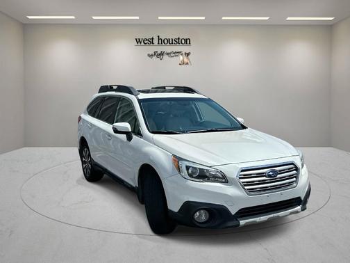 White 2016 Subaru Outback 2.5i Limited