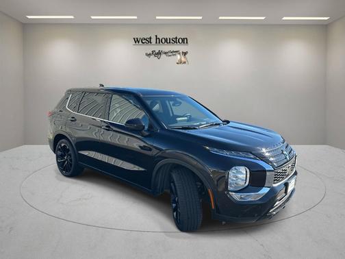 2024 Mitsubishi Outlander SE Black Edition