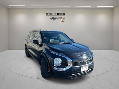 2024 Mitsubishi Outlander SE Black Edition