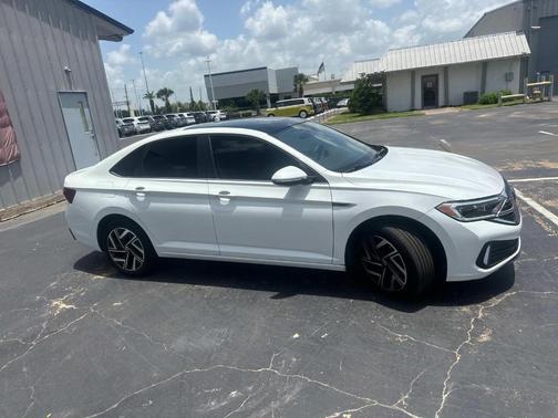 2024 Volkswagen Jetta 1.5T SEL