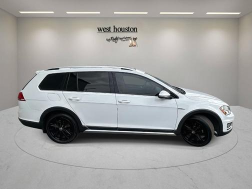 2017 Volkswagen Golf Alltrack TSI SE