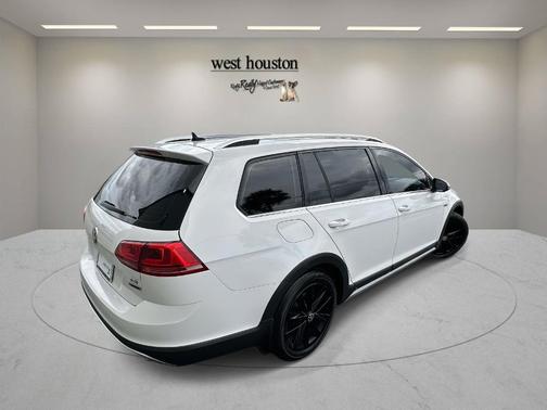 2017 Volkswagen Golf Alltrack TSI SE
