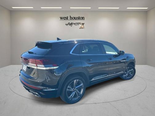 2024 Volkswagen Atlas Cross Sport 2.0T SEL R-Line