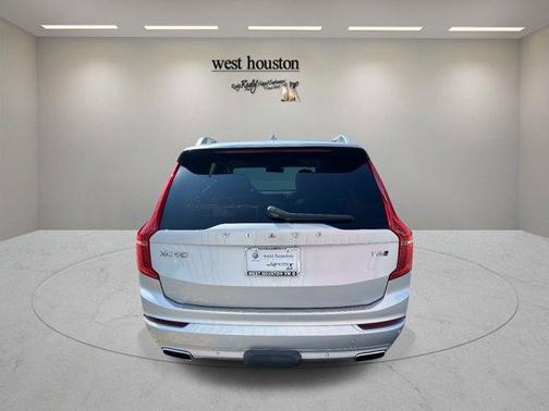 2019 Volvo XC90 T6 Momentum