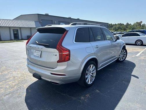 2019 Volvo XC90 T6 Momentum