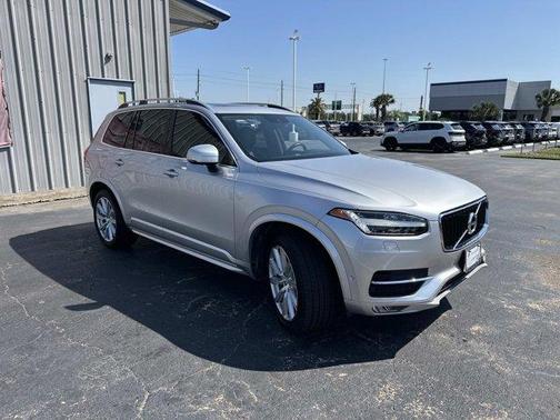2019 Volvo XC90 T6 Momentum