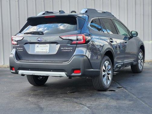 2025 Subaru Outback Touring XT