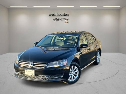 2014 Volkswagen Passat 1.8T Auto Wolfsburg Ed PZEV