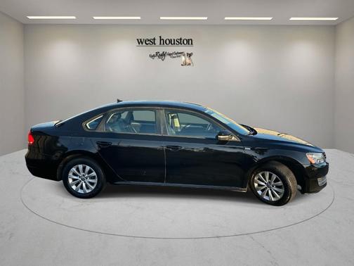 2014 Volkswagen Passat 1.8T Auto Wolfsburg Ed PZEV