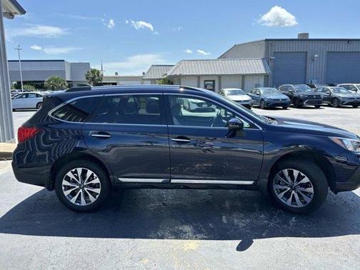Dark Blue Pearl 2018 Subaru Outback 2.5i Touring