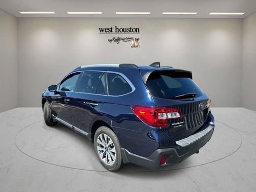 Dark Blue Pearl 2018 Subaru Outback 2.5i Touring