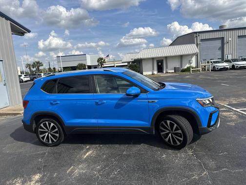 2022 Volkswagen Taos 1.5T SE