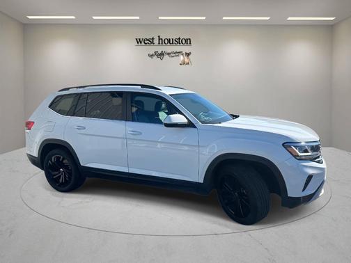 2023 Volkswagen Atlas 2.0T SE w/Technology