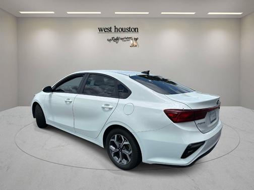 Clear White 2021 Kia Forte LXS