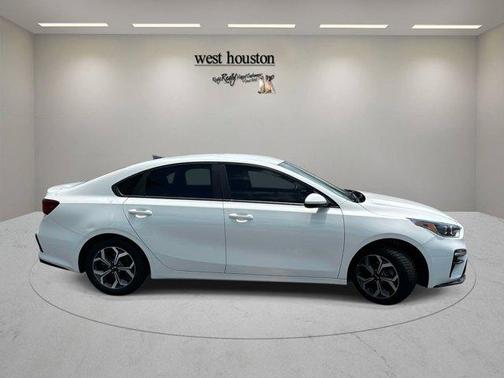 Clear White 2021 Kia Forte LXS