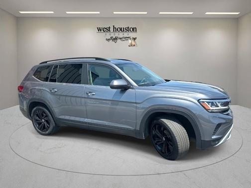 2022 Volkswagen Atlas 3.6L SE w/Technology