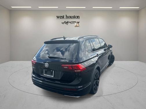 2021 Volkswagen Tiguan 2.0T SE R-Line Black