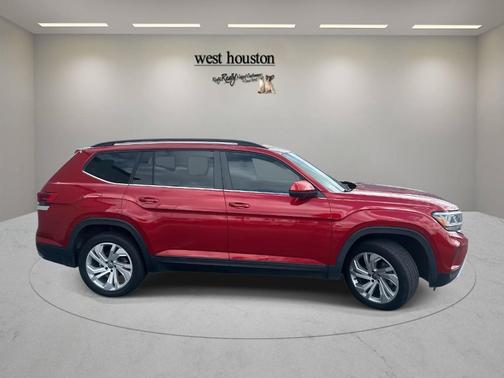 2022 Volkswagen Atlas 3.6L SE w/Technology