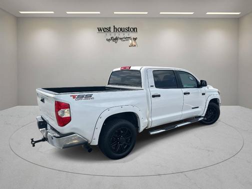 2018 Toyota Tundra SR5