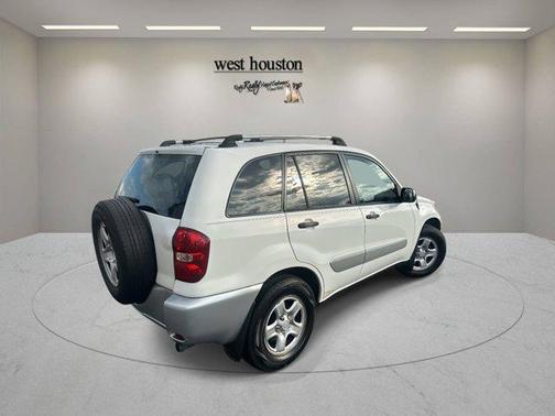 2005 Toyota RAV4 Base