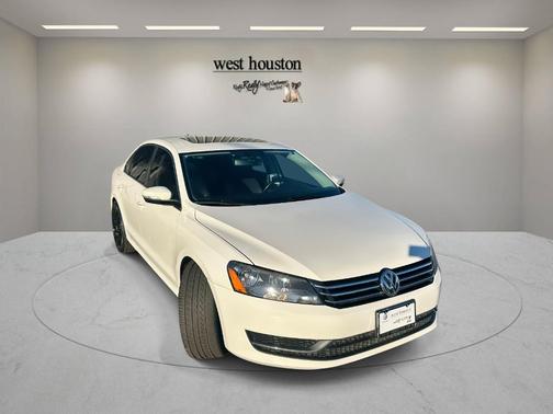 2013 Volkswagen Passat 2.5 SE
