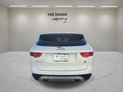 2018 Jaguar F-PACE S