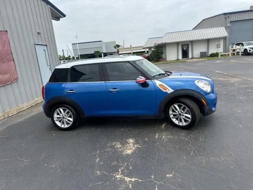 2012 MINI Cooper Countryman Base