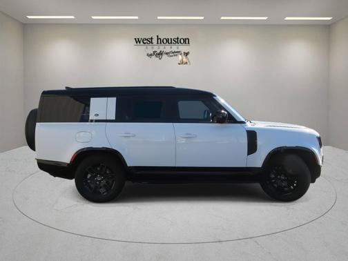 2023 Land Rover Defender X-Dynamic SE