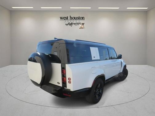2023 Land Rover Defender X-Dynamic SE
