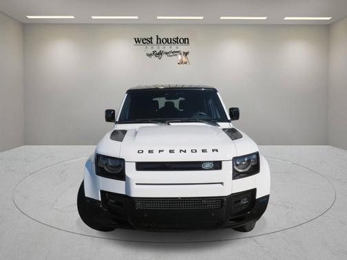 2023 Land Rover Defender X-Dynamic SE