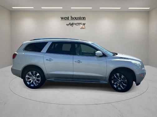 White Diamond Tri-Coat 2011 Buick Enclave 2XL